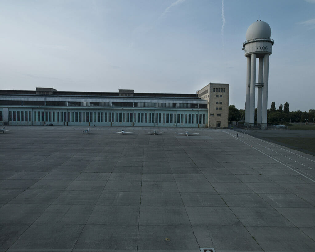 Tempelhof Airport 3854 Berlin 0808